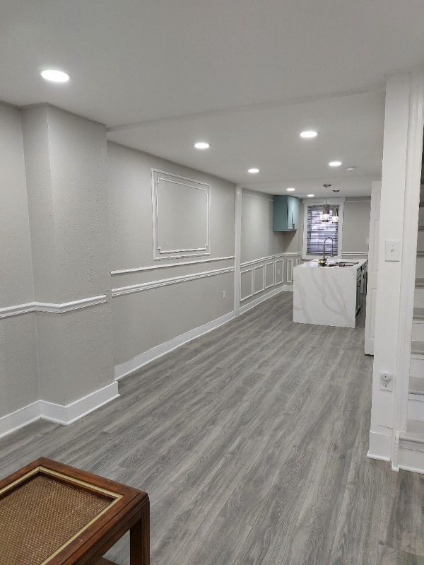 Building Photo - 615 Chapel Alley