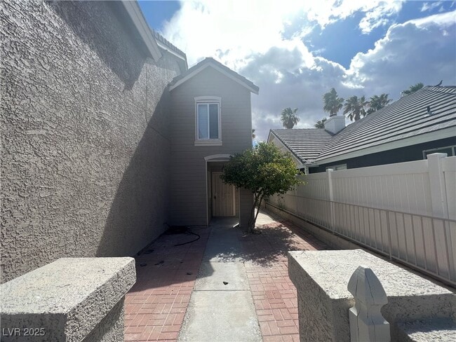 Building Photo - 362 Cavos Way