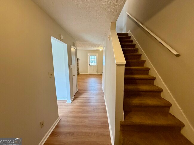 Foto del edificio - 8515 Pineland Dr