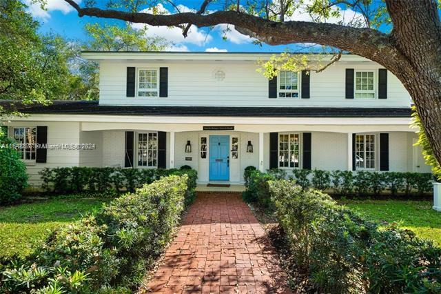 Foto principal - 15585 Old Cutler Rd