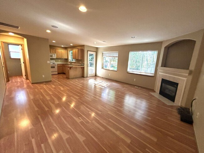 Foto del edificio - Everett Home