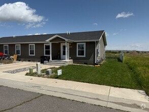 Building Photo - 220 Riverwood Dr