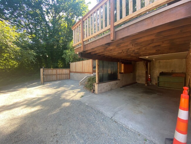 Building Photo - 4053