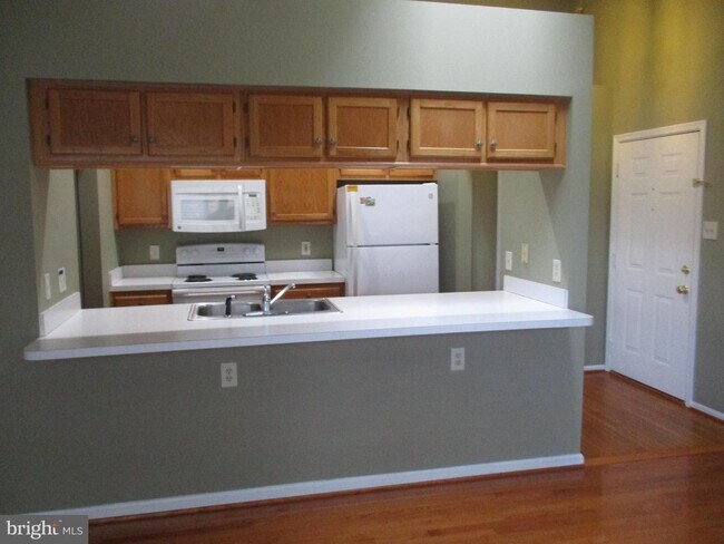 Building Photo - 14201 Woolen Oak Ct