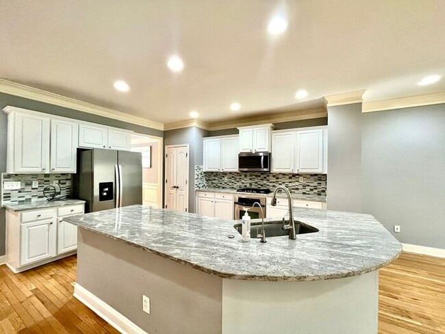 Building Photo - 12821 Doe Dr