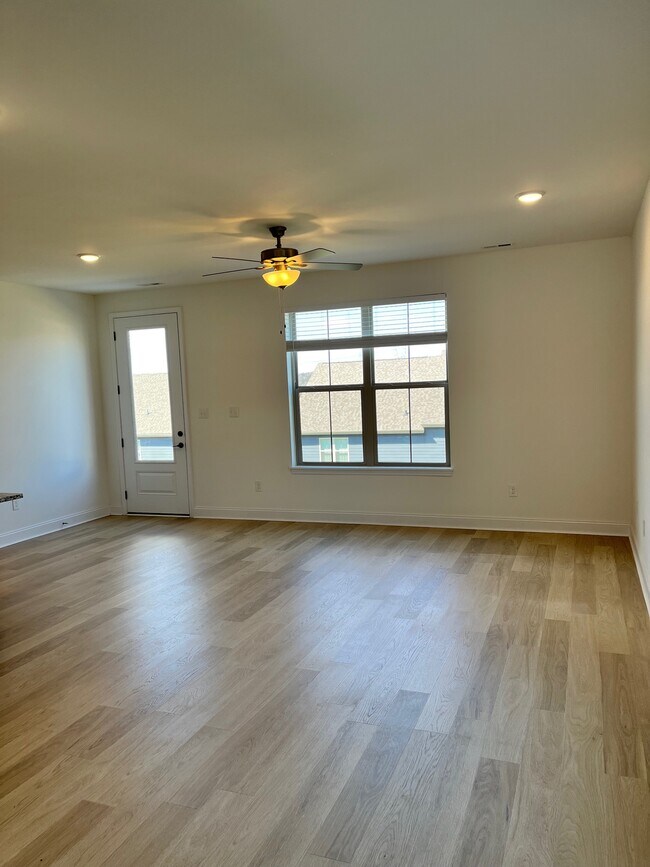 Sala de estar - 1335 Mountain Quail Cir