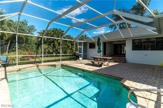 Building Photo - 8896 Bracken Way
