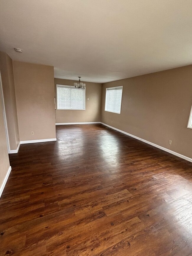 Foto del edificio - 2 Bedroom Townhouse Less than 2 Miles from OSU