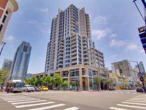 Building Photo - 575 Sixth Ave