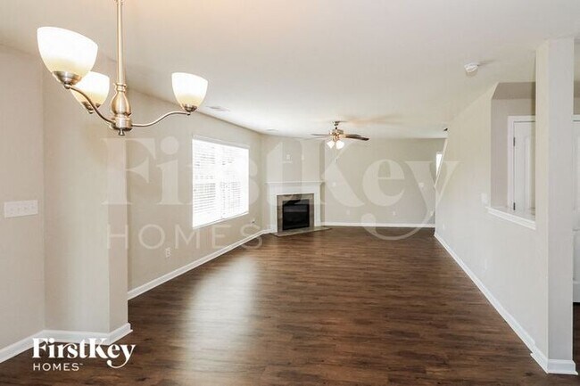 Building Photo - 219 Polo Field Way