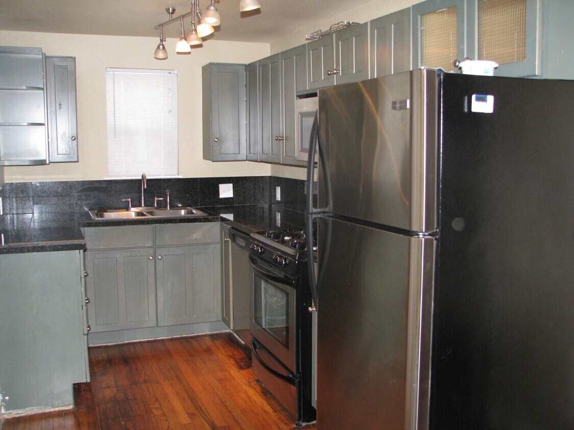 Foto principal - 4612 Bennett Ave