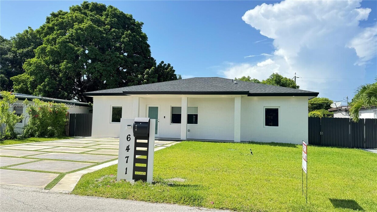 Foto principal - 6471 SW 43rd St