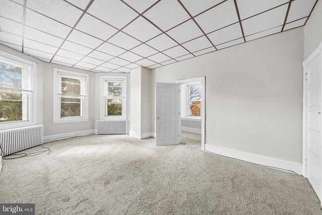 Building Photo - 7301 Chestnut Ave