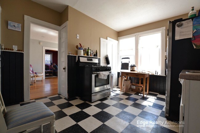 Building Photo - 11 Frederika St