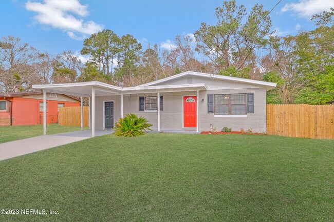 Building Photo - 2811 Loran Dr E