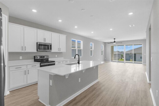 Building Photo - 819 Ballantyne Dr