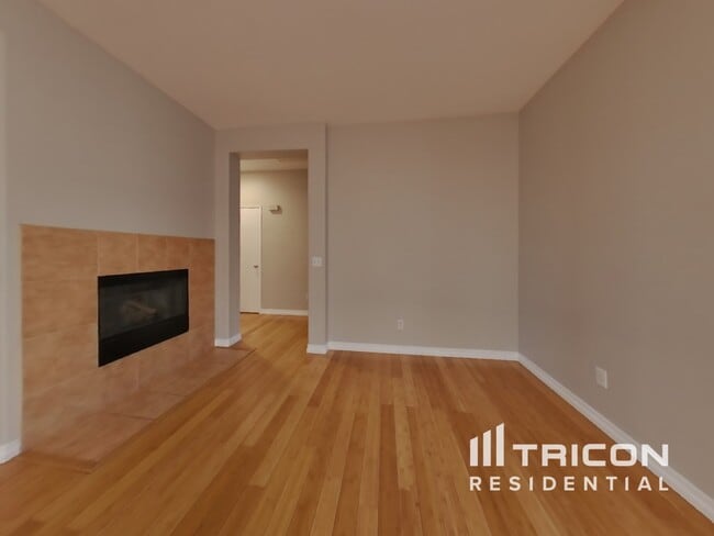 Building Photo - 45437 2nd St E