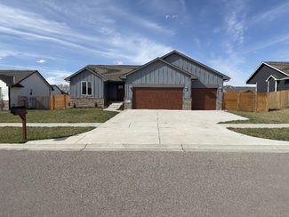 Building Photo - 920 E Bellows St