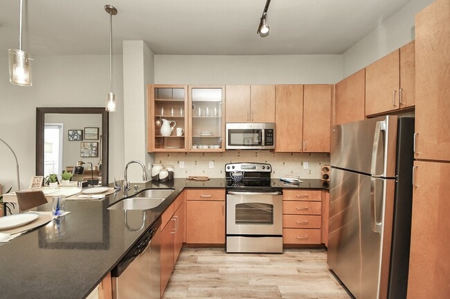 Foto del edificio - 5455 Richmond Ave.