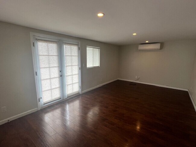 Foto del edificio - Available 08/16/2025! - Large 4 bedroom/2 ...
