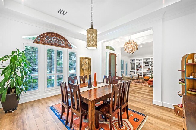 Foto del edificio - 5119 Luke Ridge Ln