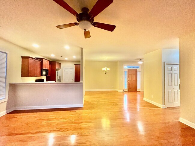Foto del edificio - Coming soon Leland “Waterford of the Carolina’s”  Brick one level, 2 car garage, fenced yard, hig...