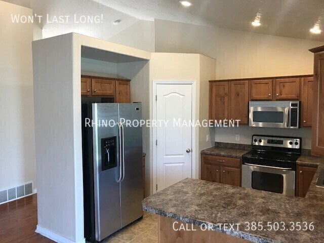 Foto del edificio - 1919 N Sego Lilly Dr