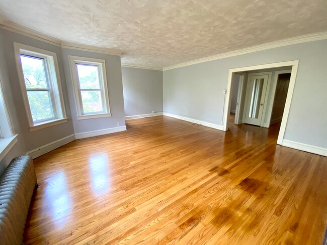 Photo - 7931 S Manistee Ave Apartment