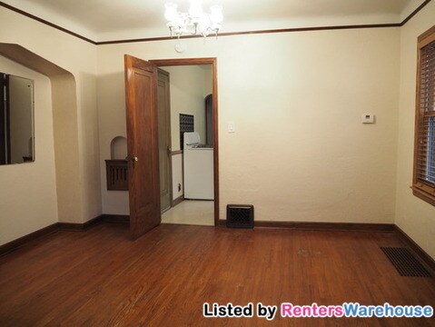 Foto del edificio - 5228 Chicago Ave