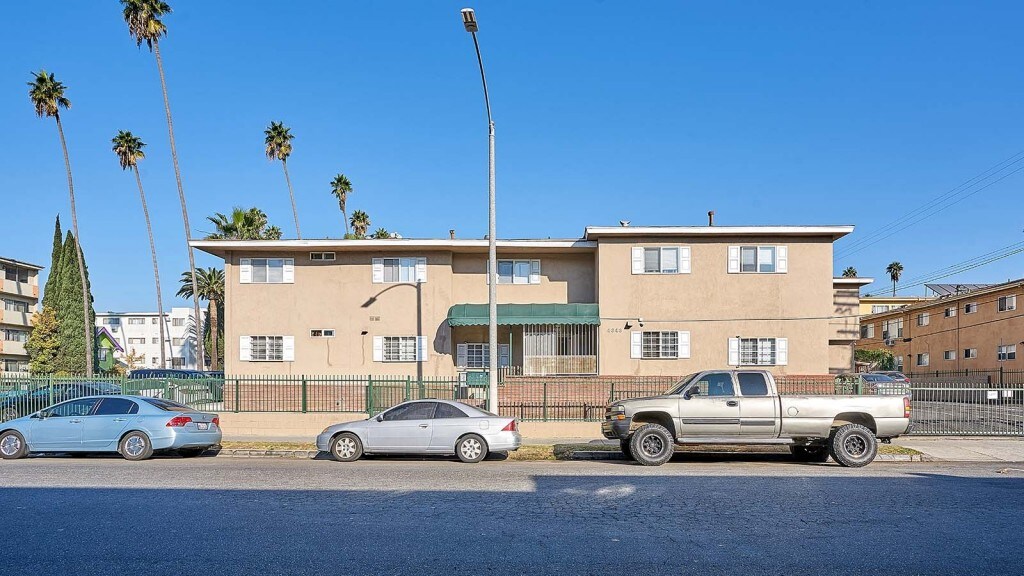 Building Front View - 4343 W 4th St