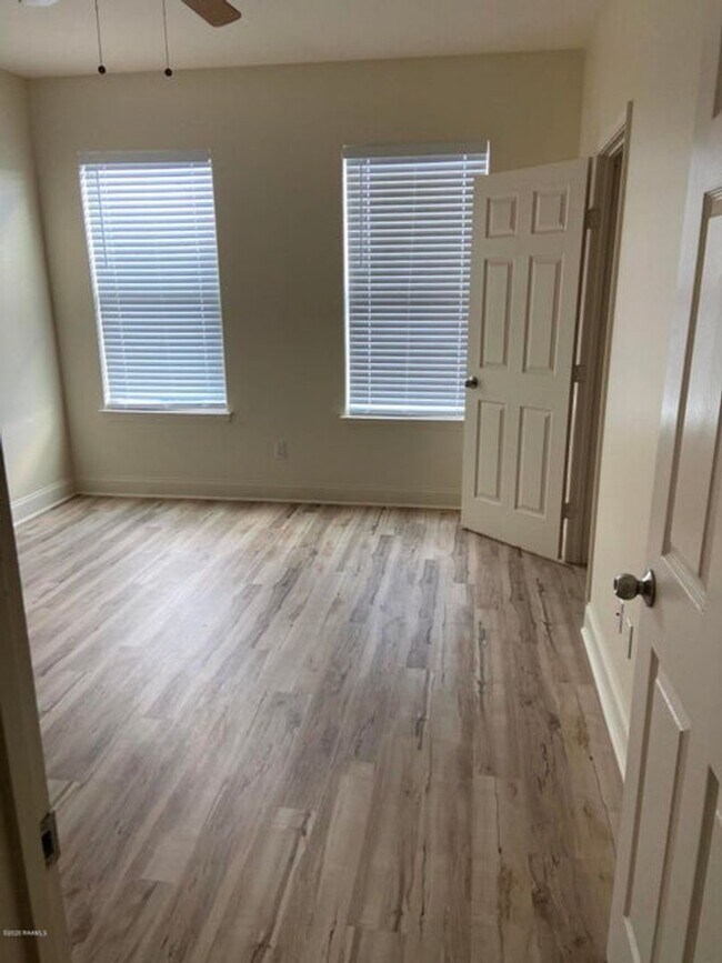 Foto del edificio - 108 Appleoak Ave