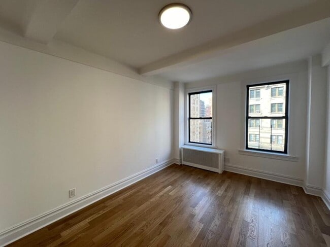 Building Photo - 3 bedroom in NEW YORK NY 10025