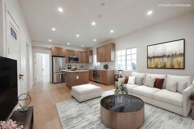 Modern Upstairs 3-Bedroom at 4222 1/2 | On... - Modern Upstairs 3-Bedroom at 4222 1/2 | On... Apartment