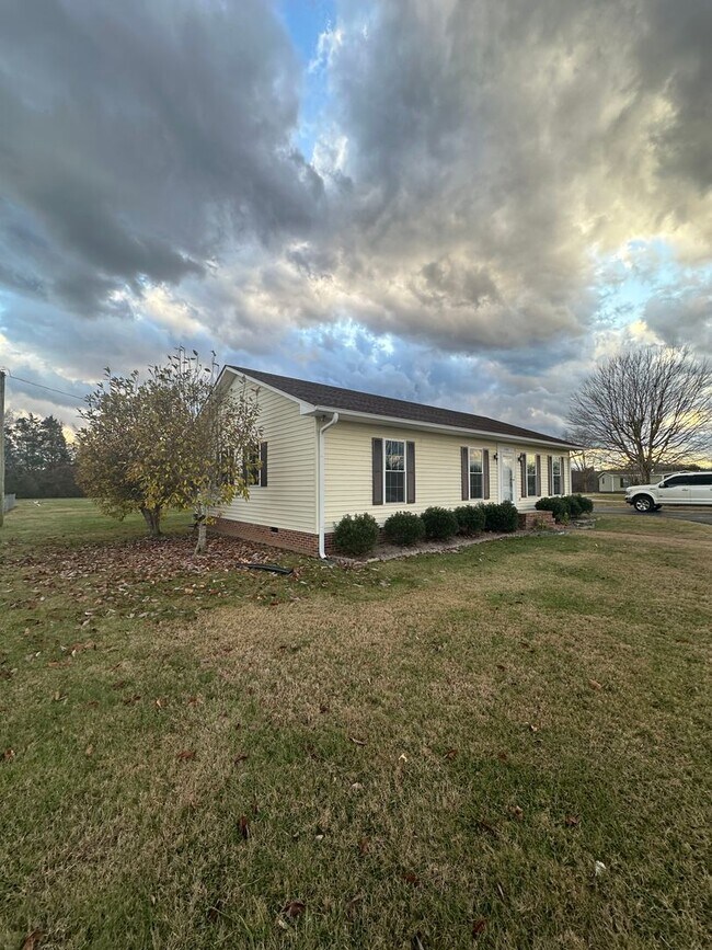 Foto del edificio - Beautiful 3 Bed 2 Bath Ranch Home