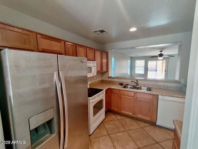 Building Photo - 1507 E Poncho Ln