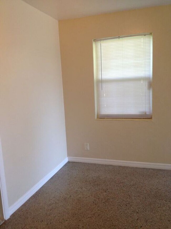 Foto del edificio - 5116-5118 Canal Rd