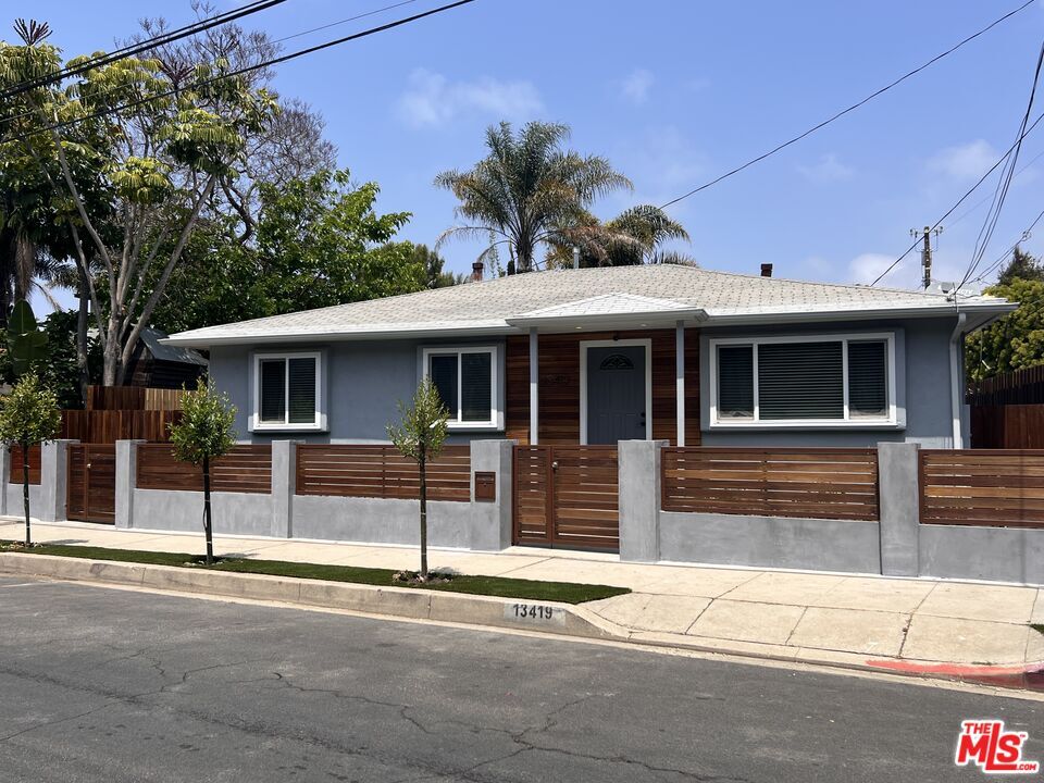 Foto principal - 13419 Zanja St