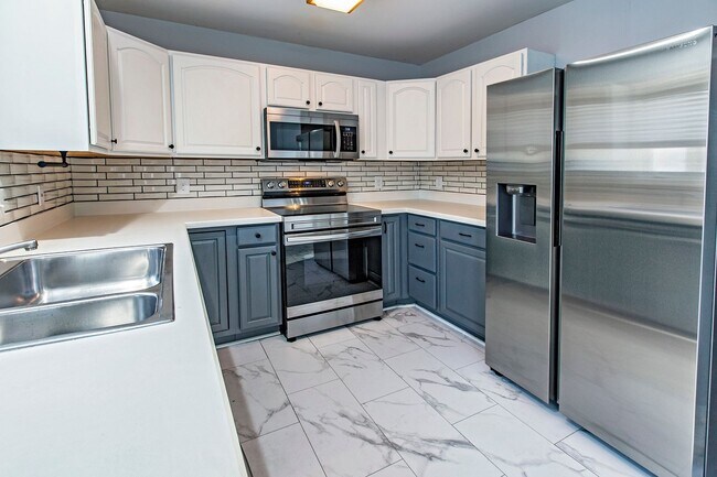 Foto del edificio - North Wilmington, Gwinhurst, 3 bedrooms, 2...