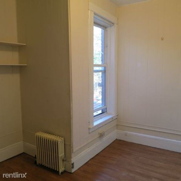 Building Photo - 308 Bleecker St