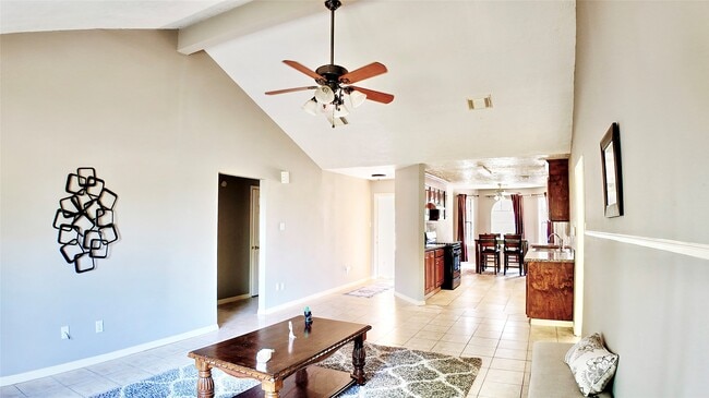 Building Photo - 13624 Sableglen Dr