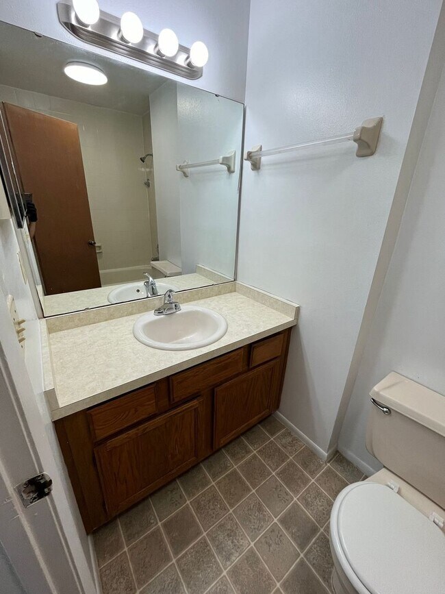 Foto del edificio - **COMING SOON** 2 Bedroom, 2.5 bathroom Townhouse near UCF