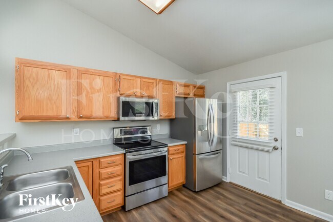 Foto del edificio - 6216 Gossamer St