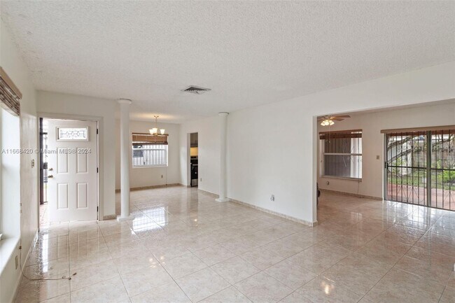 Building Photo - 4577 SW 128th Ct