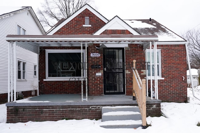 Building Photo - This beautifully updated 3-bedroom, 1-bath single-family home is ready for move-in!
