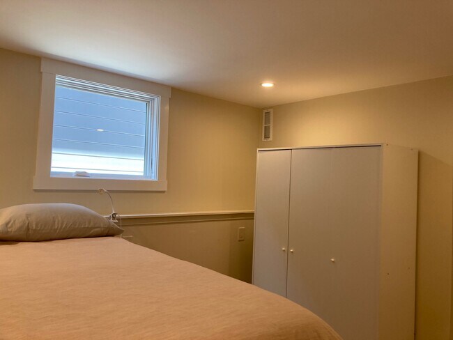 Building Photo - 1683 Miami Ct
