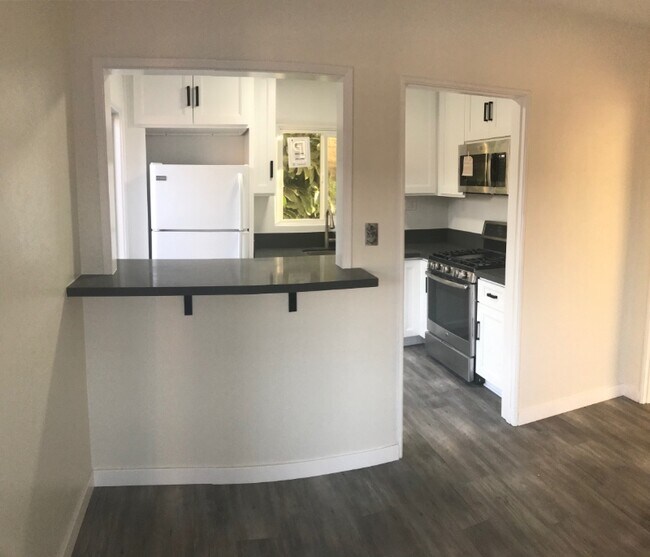 Photo - 3759 Lewis Ave House