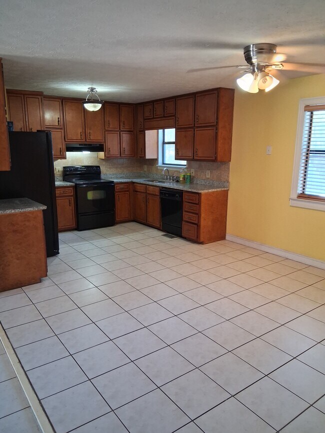 Cocina - 4414 Housworth Dr