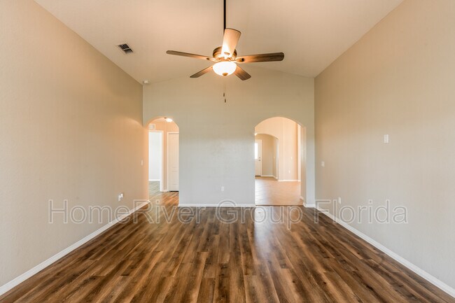Building Photo - 6267 Cornerstone Dr