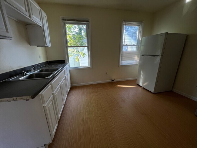 Building Photo - 99 Lounsbury Ave