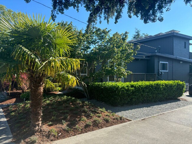 Building Photo - Welcome Home - Stunning Water/MNT Views!!!
